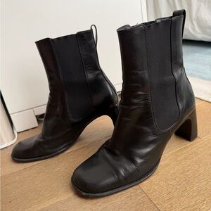 Gucci Black Leather Mid-Heel Ankle Boots - Size 41C